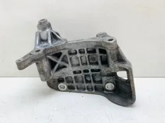 Кронштейн генератора Volkswagen Touareg 2