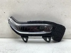 Поворотник в зеркало Geely Tugella