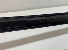молдинг лобового стекла Geely Monjaro