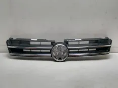 решетка радиатора Volkswagen Touareg 2