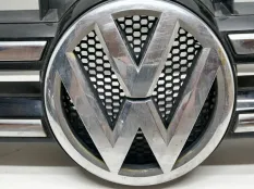 решетка радиатора Volkswagen Touareg 2