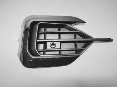 Решетка бампера Volkswagen Touareg 3