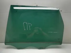 Стекло двери Volkswagen Touareg 2