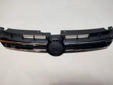 решетка радиатора Volkswagen Touareg 2 NF