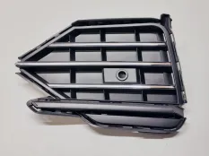 Решетка бампера Volkswagen Touareg 3
