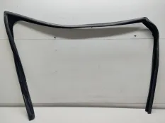 Уплотнитель двери Volkswagen Amarok