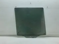 Стекло двери Volkswagen Amarok