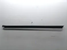 Уплотнитель стекла Mercedes A200