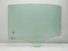 Стекло двери Mercedes A200