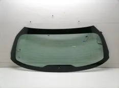Стекло крышки багажника Mercedes A200