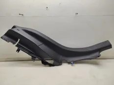 Накладка стойки Mercedes A200