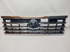 решетка радиатора Volkswagen Touareg 3