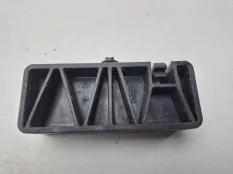 Кронштейн радиатора Mercedes A200