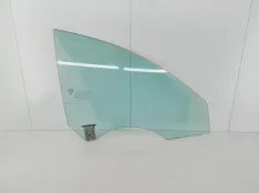 Стекло двери Mercedes CLA