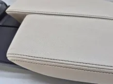 подлокотник Volkswagen Touareg 2