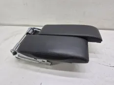 подлокотник Volkswagen Touareg 2