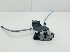 замок двери Mercedes CLA