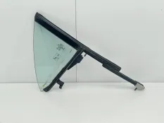 форточка двери Mercedes CLA