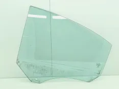 Стекло двери Mercedes CLA