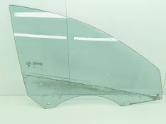 Стекло двери Mercedes CLA