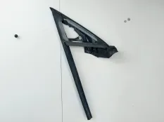 Уплотнитель стекла Mercedes CLA