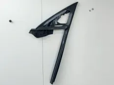 Уплотнитель стекла Mercedes CLA