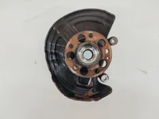 Кулак поворотный Mercedes CLA