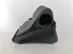 корпус воздушного фильтра Volkswagen Touareg 2