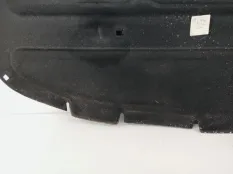 Шумоизоляция капота Volkswagen Touareg 2
