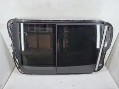 Панорамная крыша Volkswagen Touareg 2