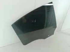 Стекло двери Mercedes CLA