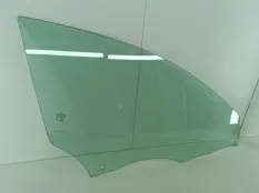 Стекло двери Mercedes CLA