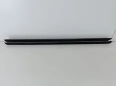 Уплотнитель стекла BMW X4