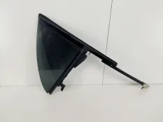 форточка двери Mercedes CLA