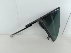 форточка двери Mercedes CLA