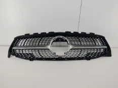 Решетка бампера Mercedes CLA