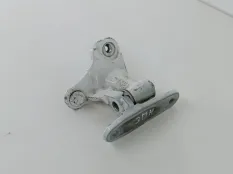 петля двери Mercedes CLA