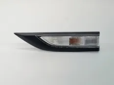 Повторитель в крыле Volkswagen Transporter