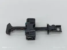 ограничитель двери Volkswagen Amarok