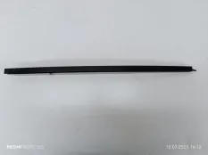 Направляющая стекла Volkswagen Amarok