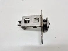 замок багажника Volkswagen Amarok