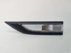 Повторитель в крыле Volkswagen Transporter