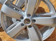 Диски литые Volkswagen Amarok
