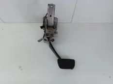 педаль тормоза Toyota Tundra