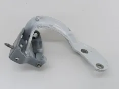 Петля багажника Audi Q7