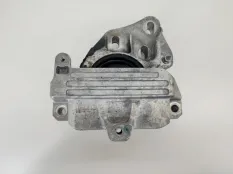 Опора Кпп Mercedes A200