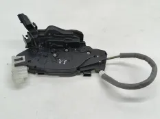 замок двери Mercedes A200
