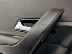 Комплект дверных карт Mercedes A200