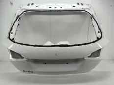 крышка багажника Mercedes A200