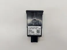 Разъем USB Mercedes A200